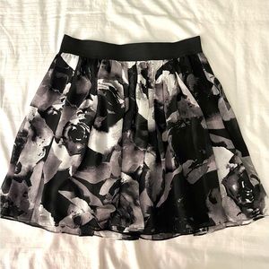 Black & Gray Floral A-Line Skirt
